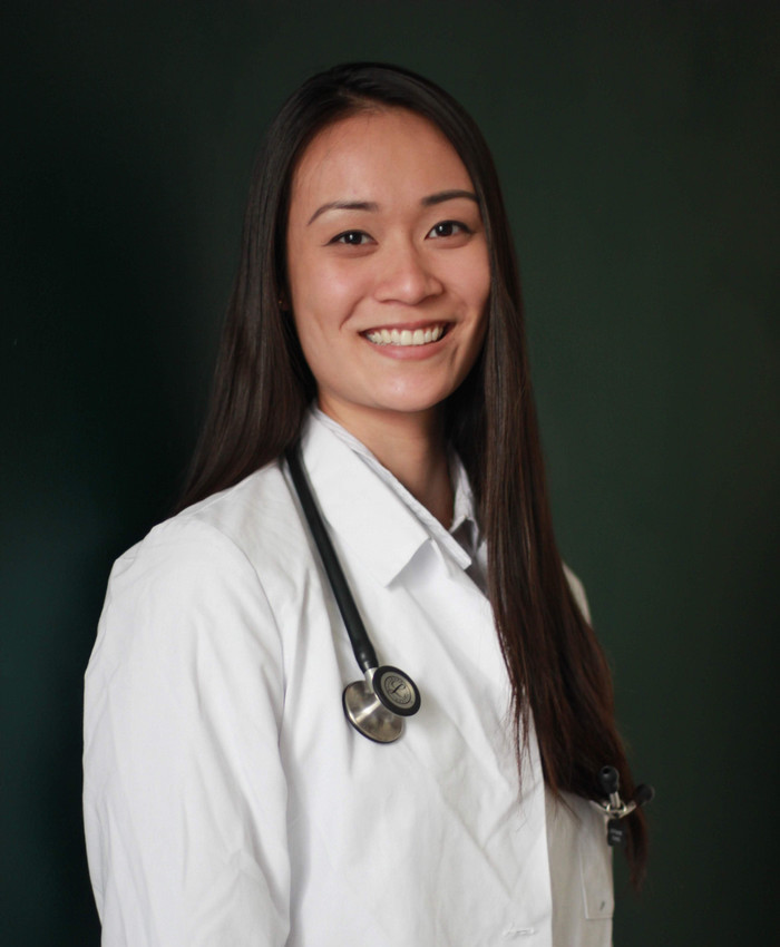 Stephanie Huang, DVM