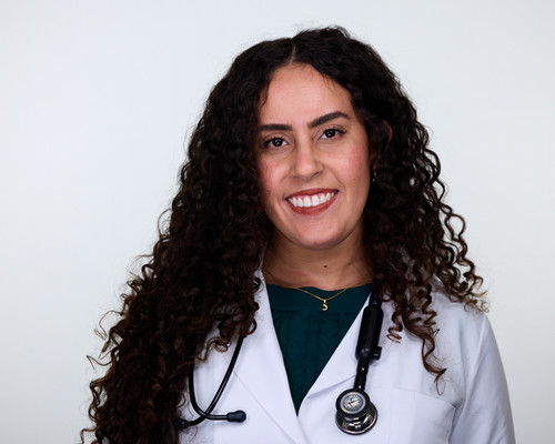 Coral  Castillo, DVM